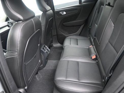 Used 2024 Volvo XC40 B5 Plus AWD/4WD image 14