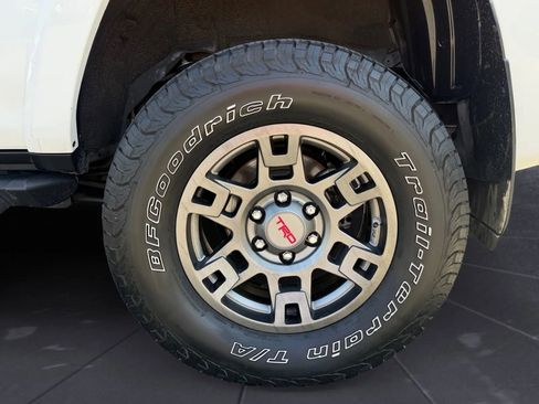 Used 2019 Toyota 4Runner TRD Off-Road Premium w/ Wilderness Package image 32