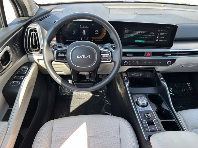 Used 2025 Kia Sorento EX AWD/4WD image 19