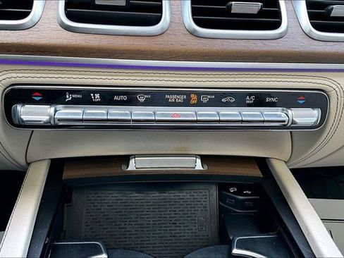 Used 2023 Mercedes-Benz GLE 350 4MATIC image 18