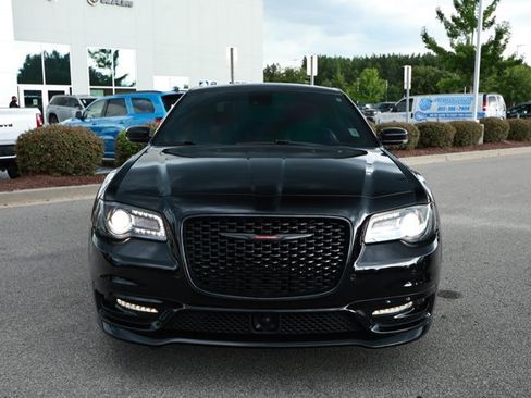 Used 2023 Chrysler 300 S w/ Comfort Group RWD image 2