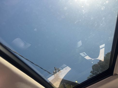 Used 2014 Mercedes-Benz E 350 Sedan image 18