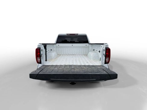 Used 2022 GMC Sierra 1500 Elevation w/ LPO, Elevation Black Package image 17