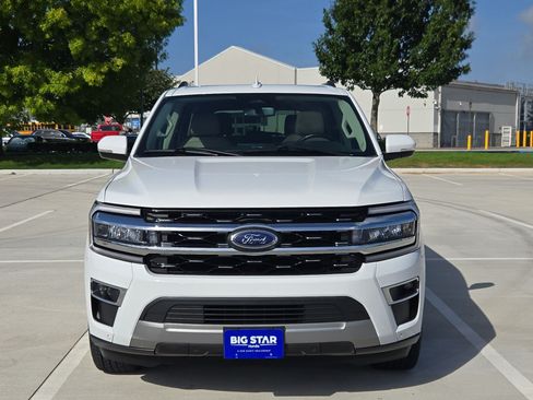 Used 2024 Ford Expedition Limited AWD/4WD image 9