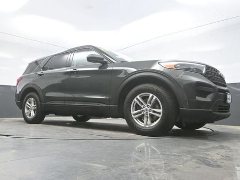 Used 2023 Ford Explorer 4WD image 40