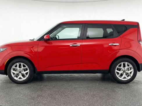 Used 2025 Kia Soul LX w/ LX Technology Package image 5