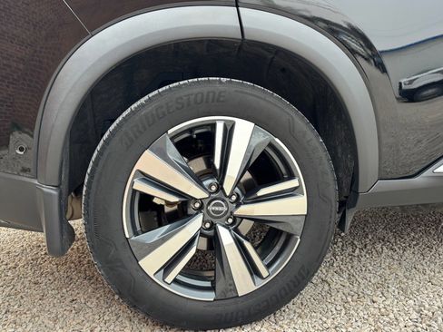 Used 2023 Nissan Rogue SL w/ SL Premium Package image 17