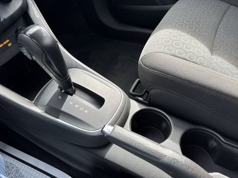 Used 2022 Chevrolet Trax LS w/ Tint and Cruise Package image 16