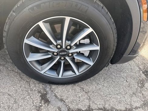 Used 2022 Lincoln Nautilus AWD image 5