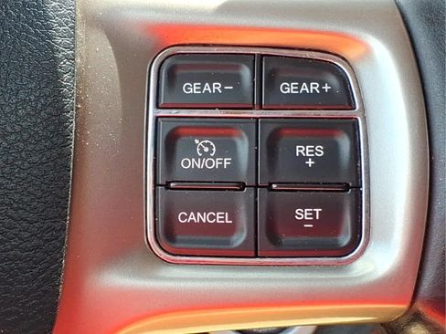 Used 2016 RAM 1500 Laramie w/ Convenience Group AWD/4WD image 23