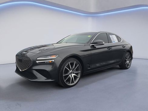Used 2023 Genesis G70 2.0T image 1