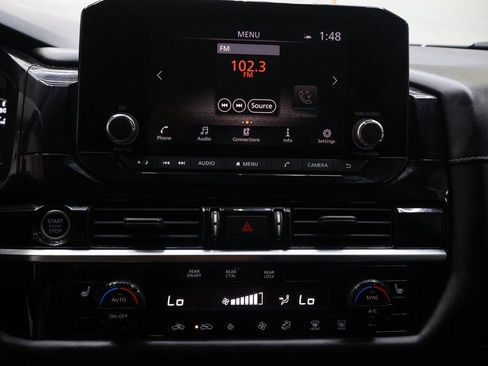 Used 2022 Nissan Pathfinder SV image 22