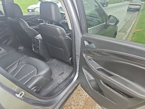 Used 2019 Buick Envision Premium AWD/4WD image 11