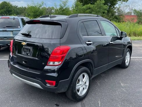 Used 2019 Chevrolet Trax LT w/ LT Convenience Package AWD/4WD image 3