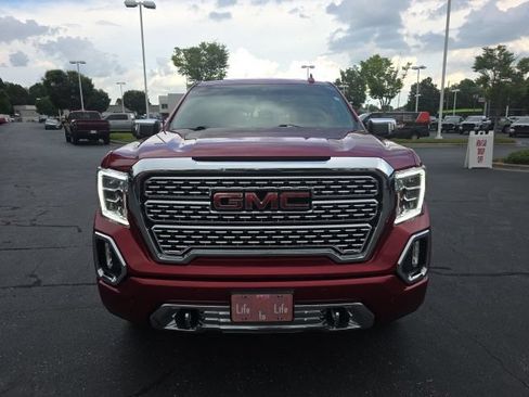 Used 2021 GMC Sierra 1500 Denali w/ Driver Alert Package II AWD/4WD image 4