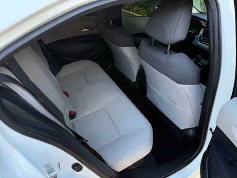 Used 2020 Toyota Corolla LE w/ Carpet Mat Package (TMS) FWD image 45