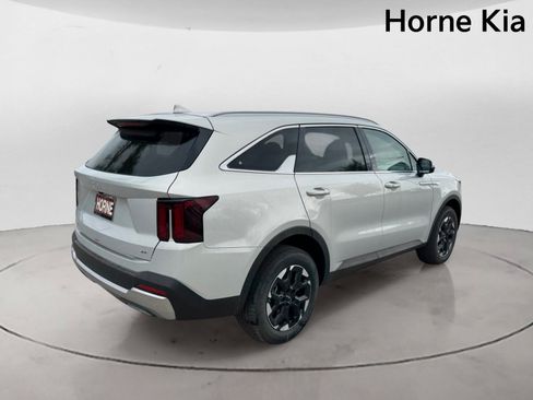 New 2026 Kia Sorento S AWD/4WD image 4