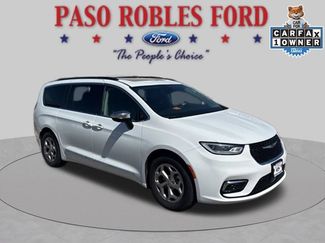 Used 2023 Chrysler Pacifica Limited FWD video 1