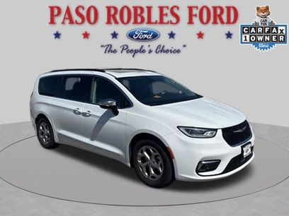 Used 2023 Chrysler Pacifica Limited