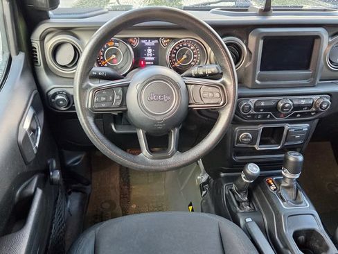 Used 2022 Jeep Wrangler Unlimited Sport AWD/4WD image 13