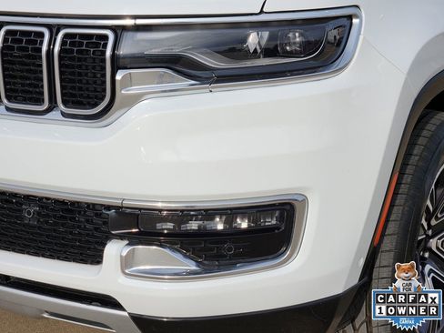 Used 2024 Jeep Wagoneer Series II image 13