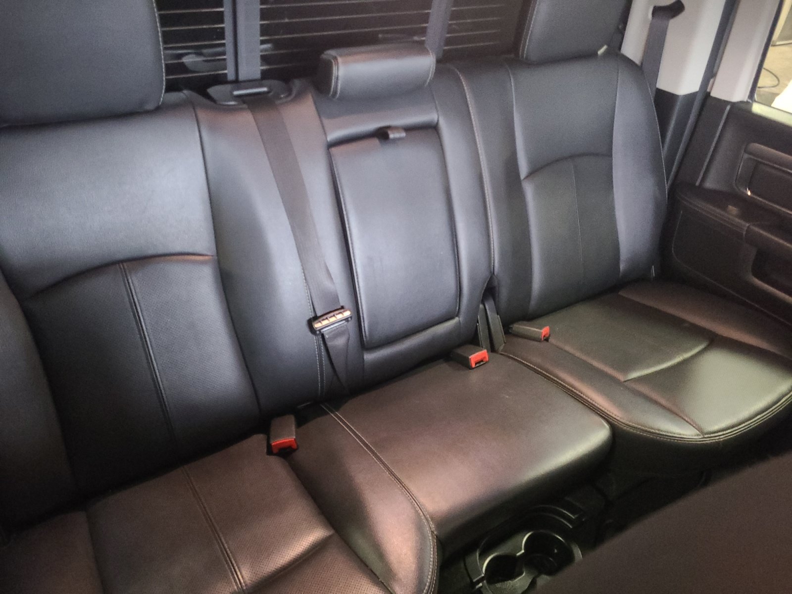 Used 2018 RAM 2500 Laramie w/ Sport Appearance Group AWD/4WD image 18