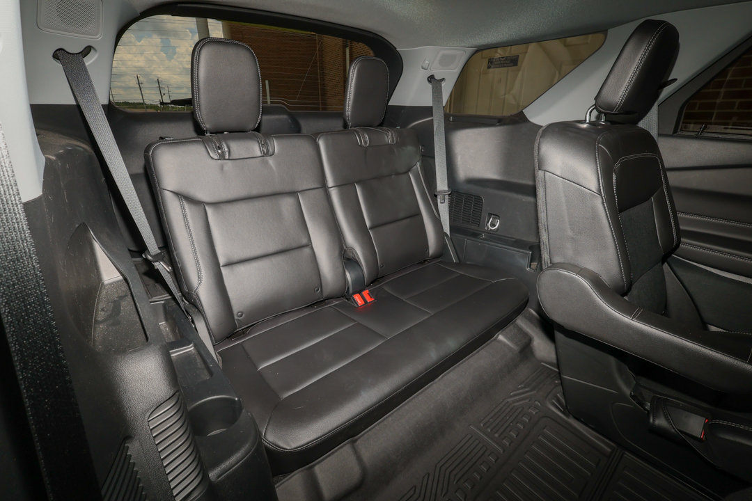 Used 2023 Ford Explorer Limited w/ Equipment Group 301A RWD image 26