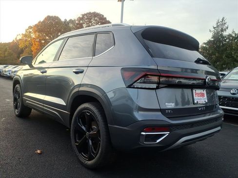 New 2025 Volkswagen Taos SEL image 3