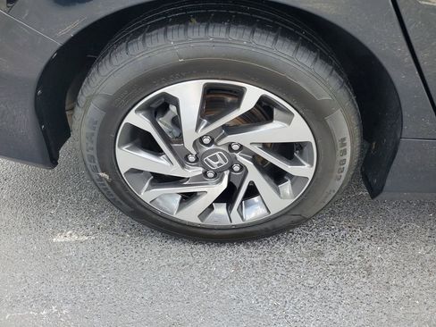 Used 2018 Honda Civic EX image 7