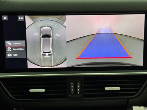 Used 2021 Porsche Cayenne Turbo S image 31