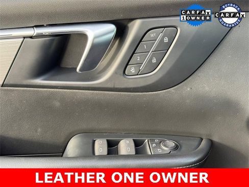 Certified 2025 Buick Enclave Preferred w/ Power Package image 22