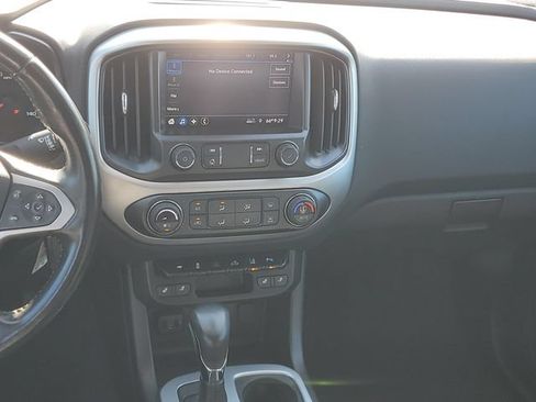 Certified 2022 Chevrolet Colorado LT w/ Luxury Package AWD/4WD image 13