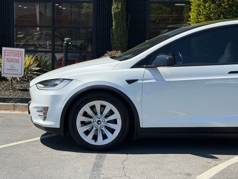 Used 2018 Tesla Model X 100D image 10