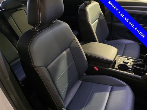 Used 2021 Volkswagen Atlas Cross Sport SEL R-Line image 34