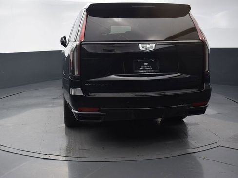 Used 2023 Cadillac Escalade ESV Sport w/ LPO, ONYX Package AWD/4WD image 5