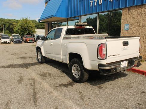 Used 2020 GMC Canyon SLE w/ Driver Alert Package RWD image 4