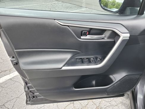 Used 2019 Toyota RAV4 XLE w/ All Weather Liner Package AWD/4WD image 26