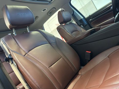 Used 2018 Buick Enclave Avenir w/ Avenir Technology Package AWD/4WD image 22