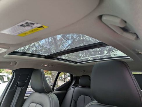 Used 2023 Volvo XC40 B5 Plus w/ Protection Package Premier image 23