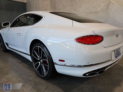 Used 2020 Bentley Continental GT V8 image 44