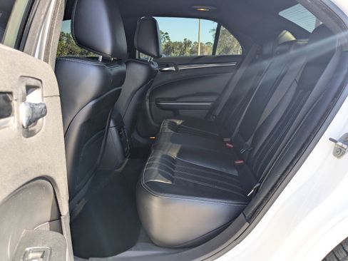 Used 2020 Chrysler 300 S image 15