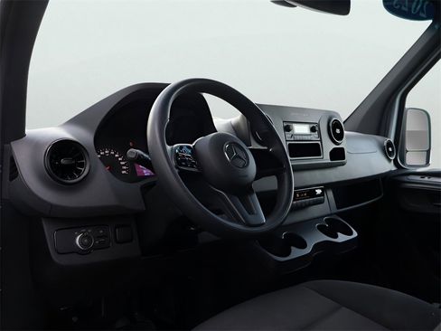 Used 2023 Mercedes-Benz Sprinter 144 Cargo image 21