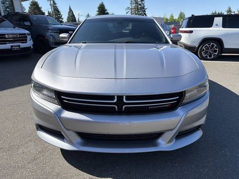 Used 2015 Dodge Charger SE w/ Sport Appearance Group RWD image 9