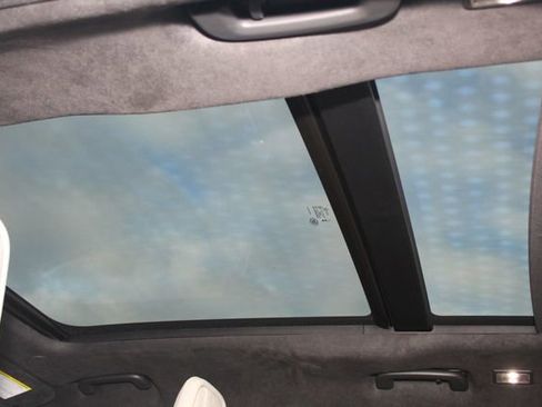 Used 2023 Jaguar F-PACE SVR image 25