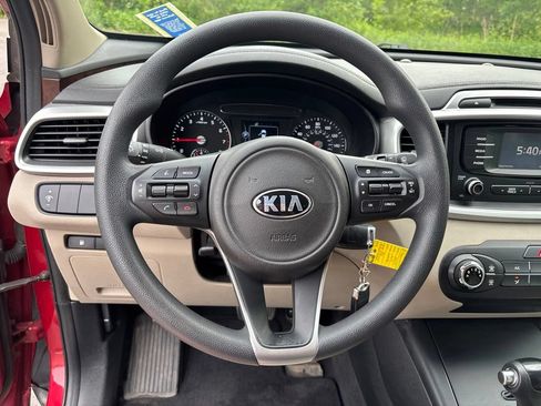 Used 2017 Kia Sorento AWD image 23