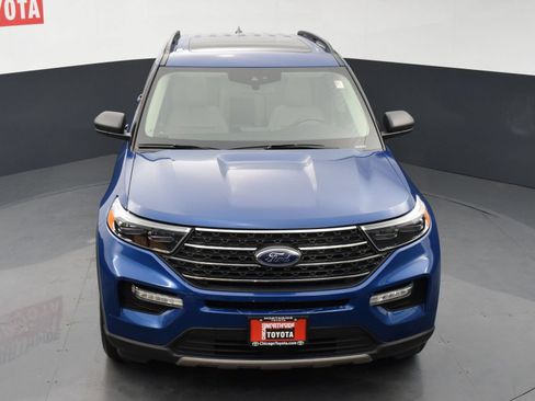 Used 2022 Ford Explorer XLT w/ Equipment Group 202A AWD/4WD image 31