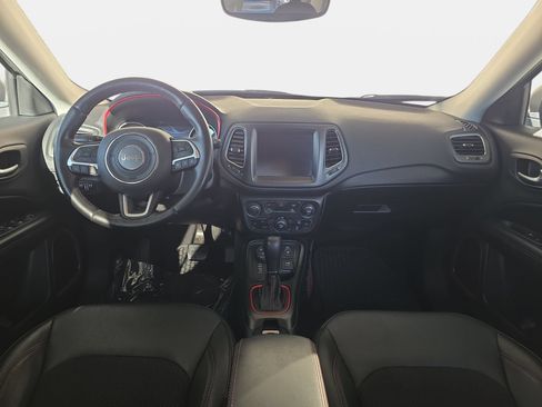 Used 2021 Jeep Compass Trailhawk w/ Convenience Group AWD/4WD image 9