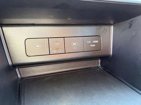 Used 2025 Hyundai Sonata SEL FWD image 34