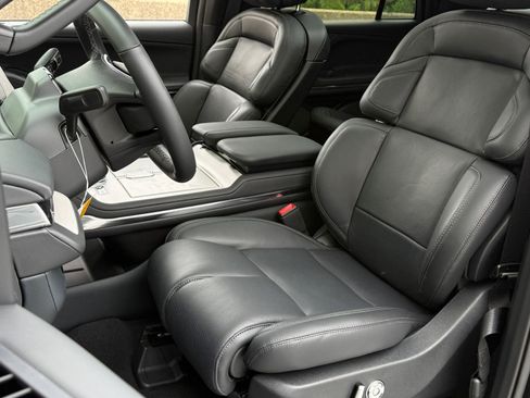 New 2026 Lincoln Navigator L Reserve AWD/4WD image 24