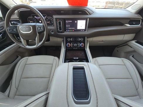 Used 2021 GMC Yukon Denali w/ Denali Premium Package image 33